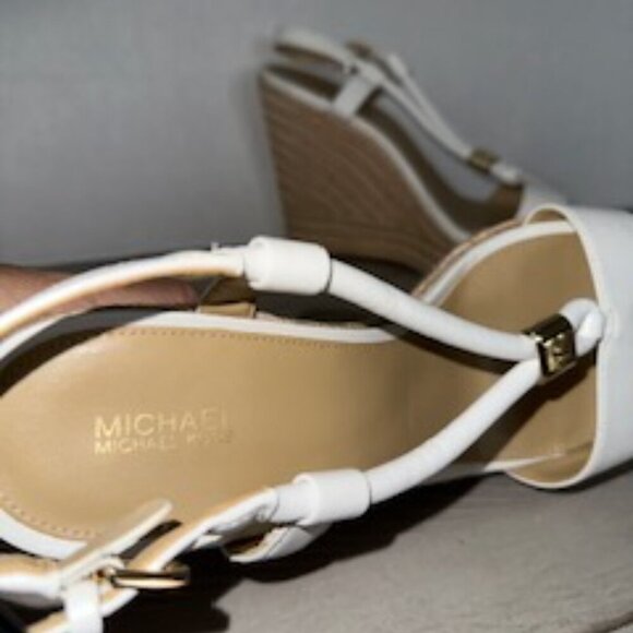Michael‎ Kors Annie Wedge - Picture 3 of 6